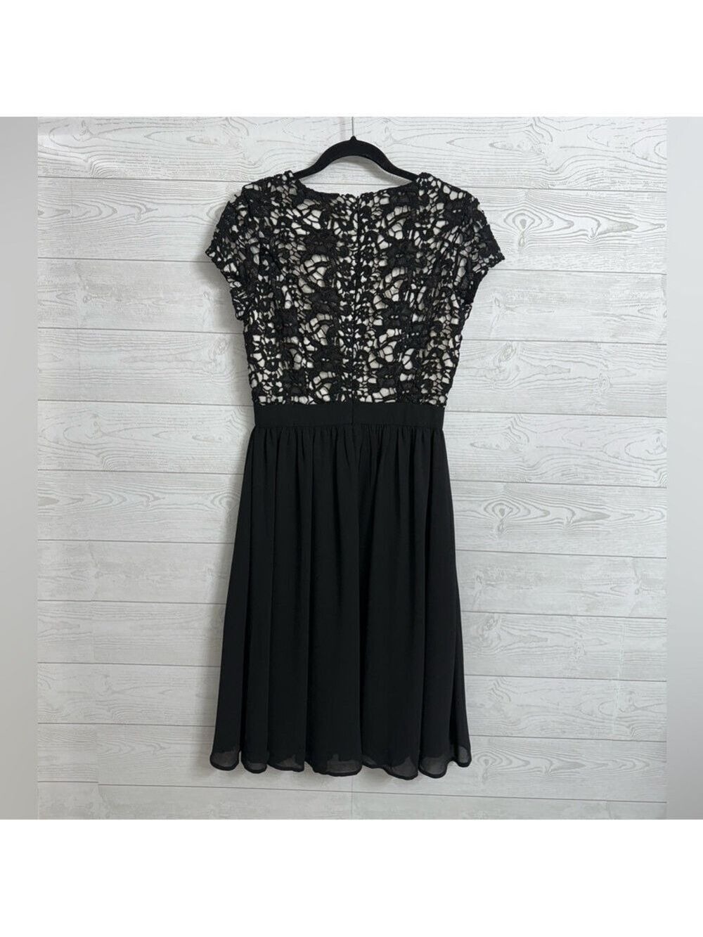 Jen Clothing Women’s Black Lacy Chiffon Midi Dress. Size S